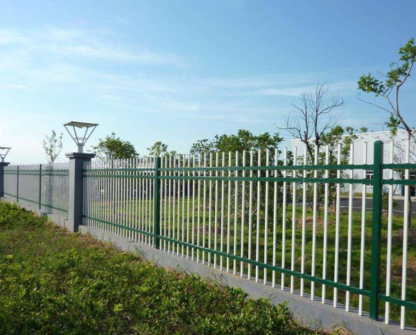 十堰鋅鋼護欄會生銹嗎？生銹是什么原因造成