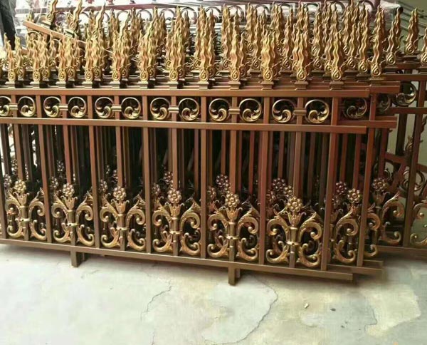 鋁藝護(hù)欄的真假如何辨別呢?